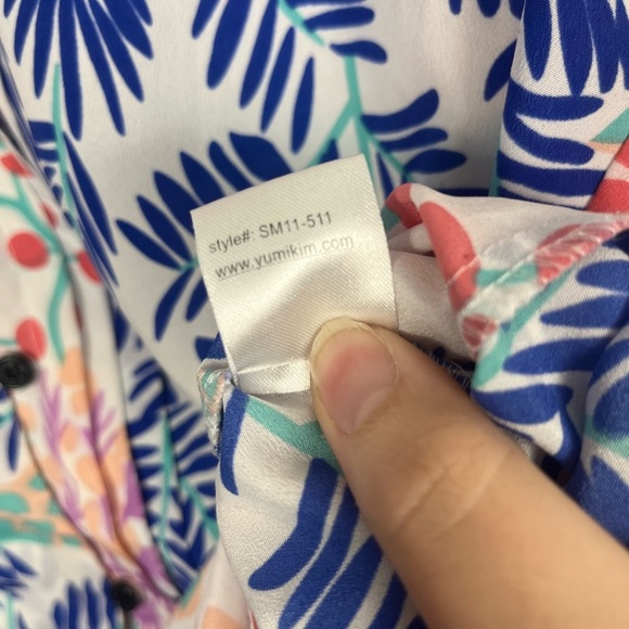 Yumi Kim Womens XS Boho Blouse White Floral Tie Sleeve Tropical Lightweight - Picture 6 of 8